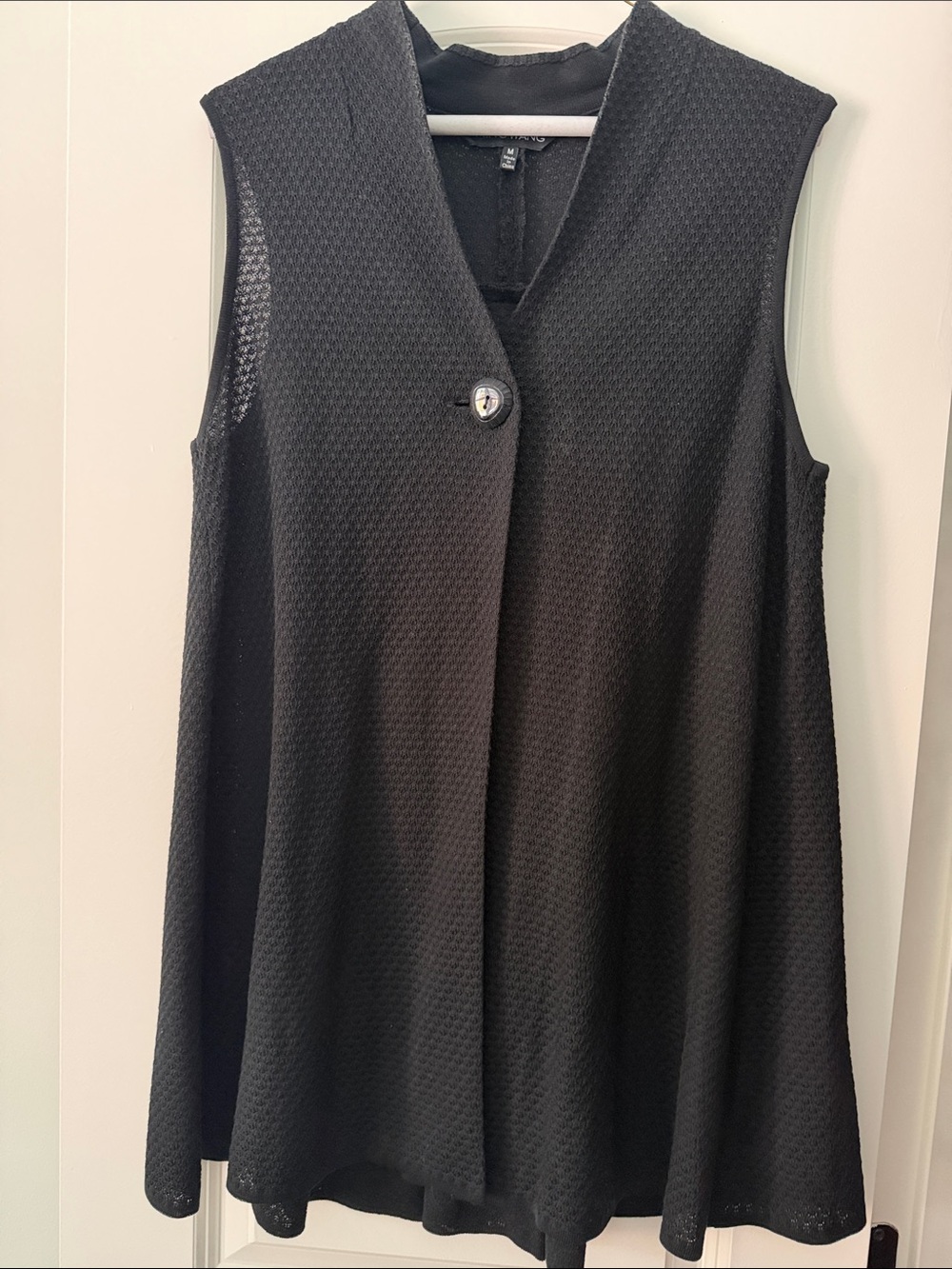 Ming Wang Black Sleeveless Textured A-Line Vest